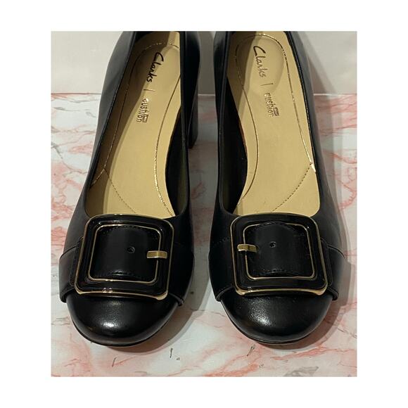 NWOB CLARKS Cushion Orabella Fame Black Leather 8.5 Gold Buckle Chunky Heel NEW - Picture 3 of 7